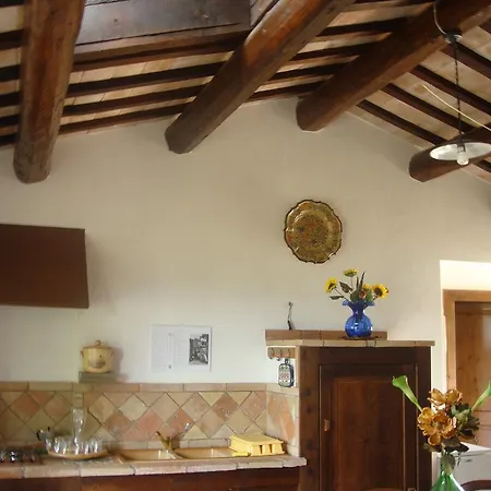 Alla Valle Del Falco Farm stay