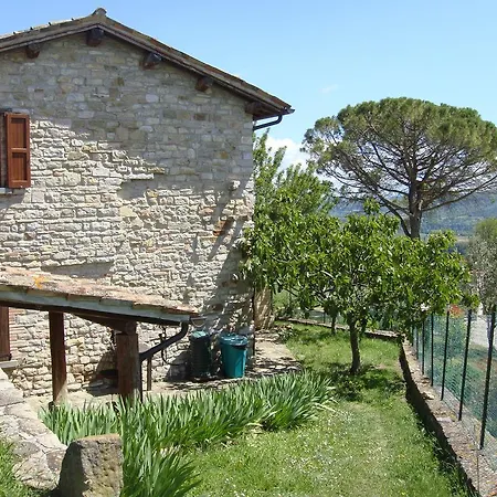 Farm stay Alla Valle Del Falco Frazione Mocaiana