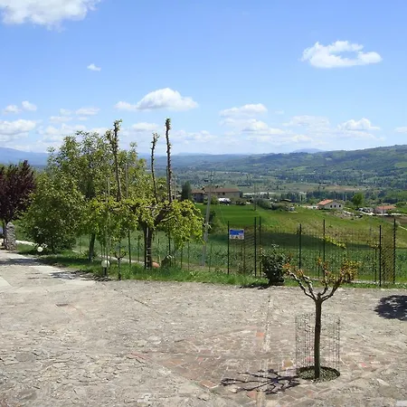 Farm stay Alla Valle Del Falco Frazione Mocaiana